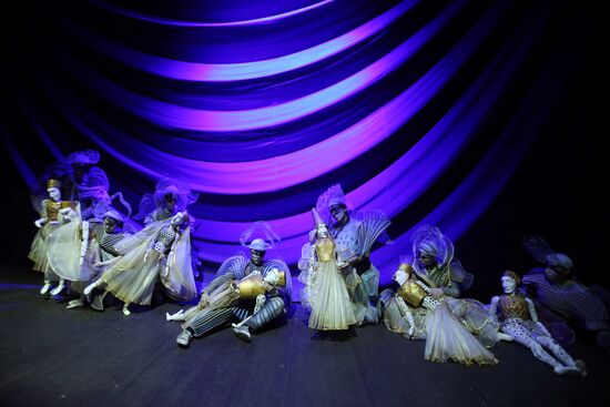 Dress rehearsal of "Noye's Fludde" opera