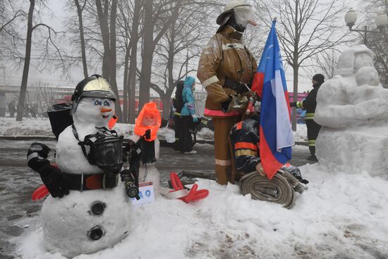 "Russian Emergencies Ministry for Healthy Lifestyle" flashmob