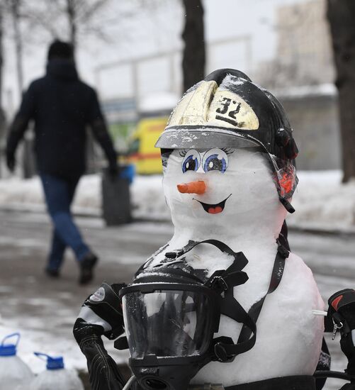 "Russian Emergencies Ministry for Healthy Lifestyle" flashmob