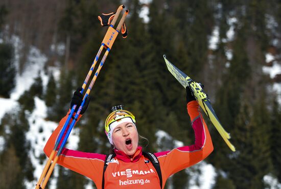 IBU World Championships. Women's pursuit