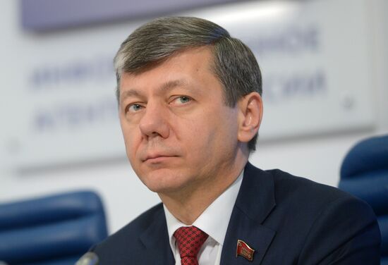 press conference on release of Gennady Zyuganov's book "The Time to Choose, the time to act"