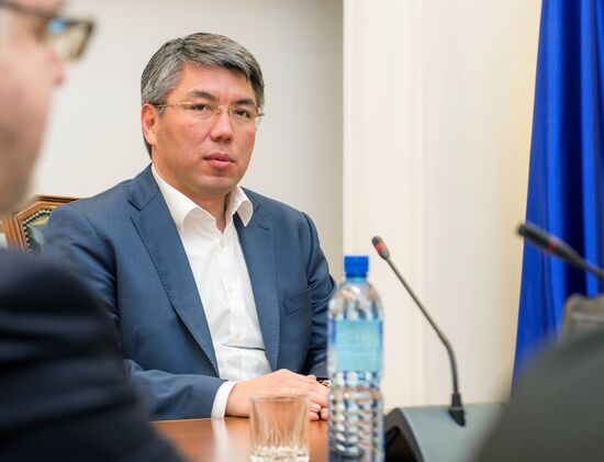 Acting Head of the Republic of Buryatia Alexei Tsydenov meets with chiefs of media outlets