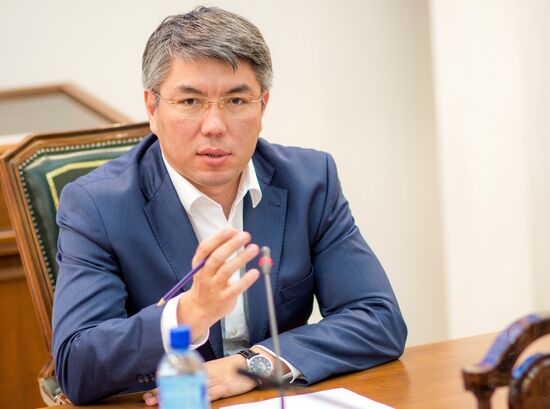 Acting Head of the Republic of Buryatia Alexei Tsydenov meets with chiefs of media outlets