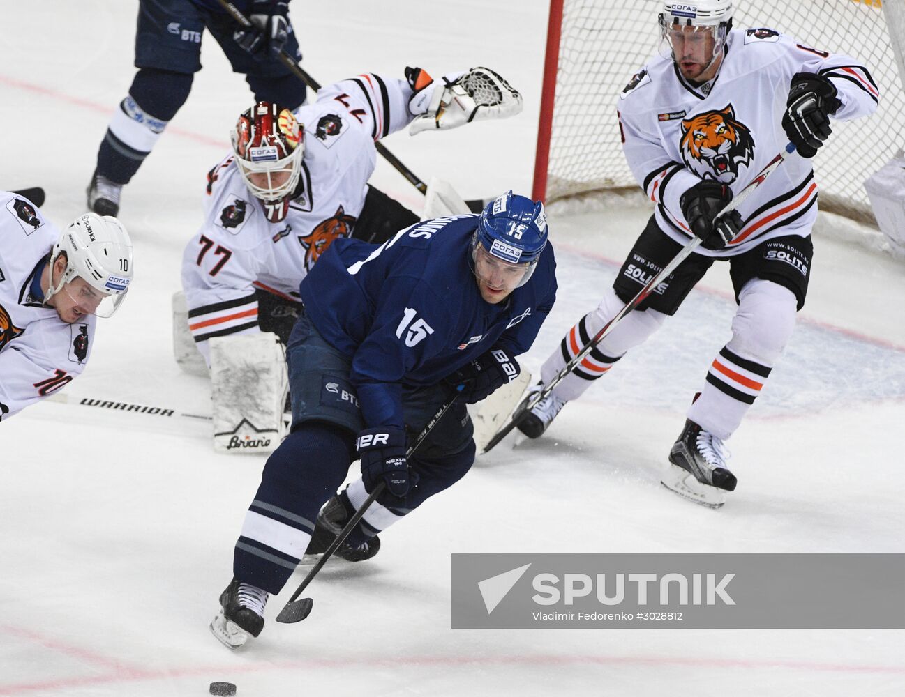Ice hockey. KHL. Dynamo Moscow vs. Amur