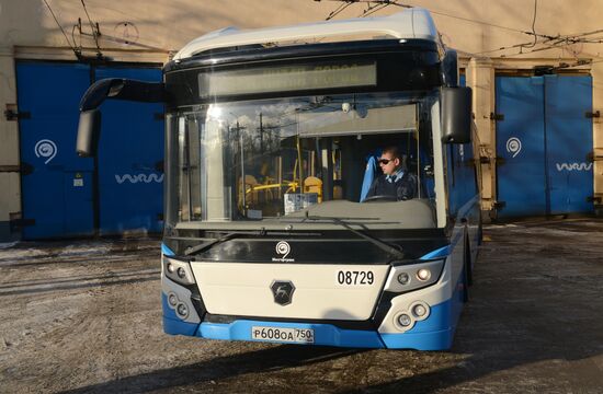 Russian electric bus begins operation in Moscow