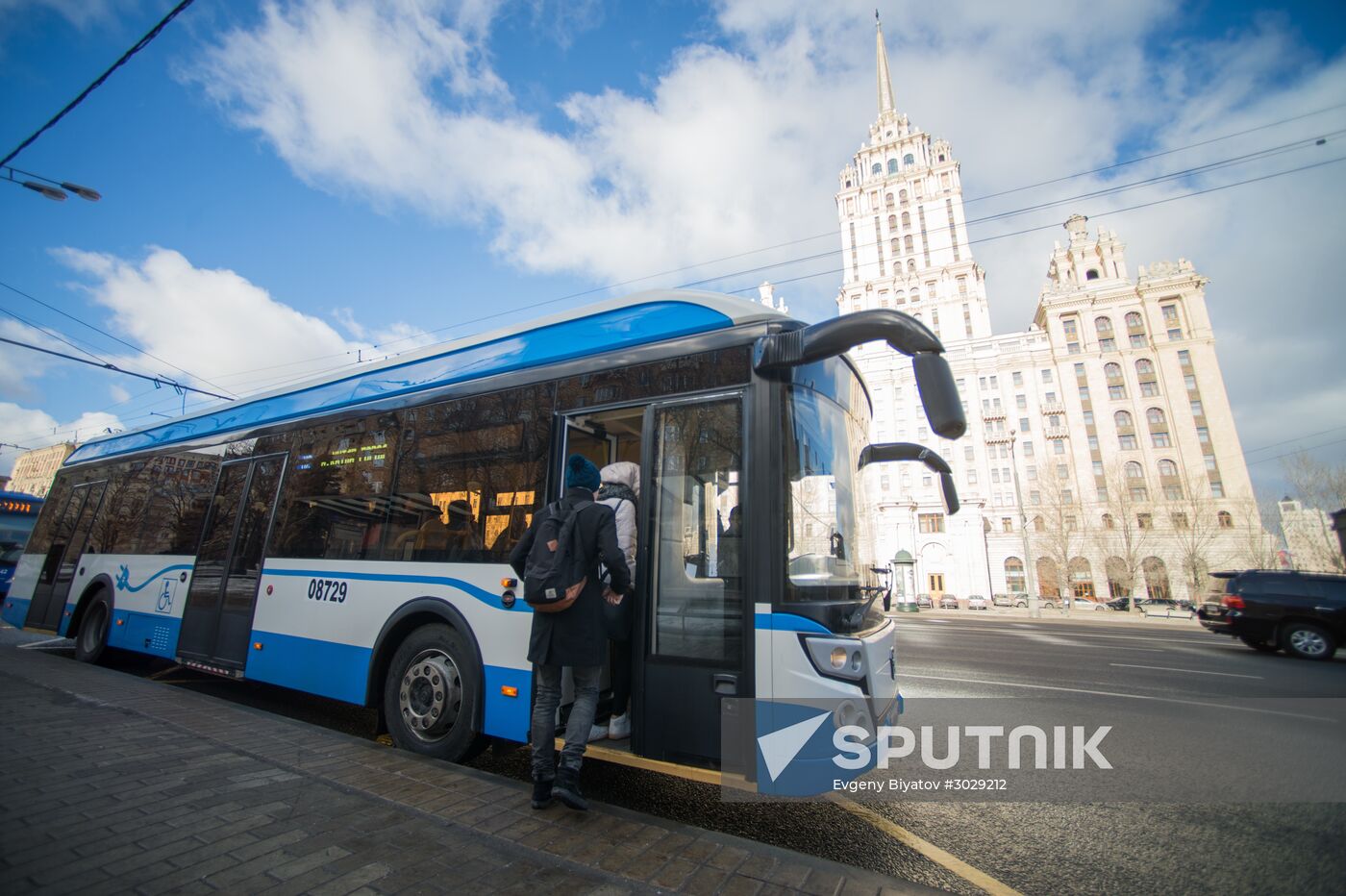 Russian electric bus begins operation in Moscow
