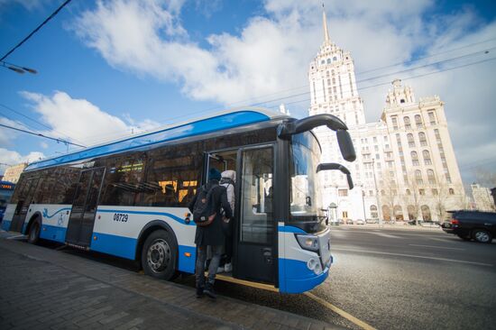 Russian electric bus begins operation in Moscow
