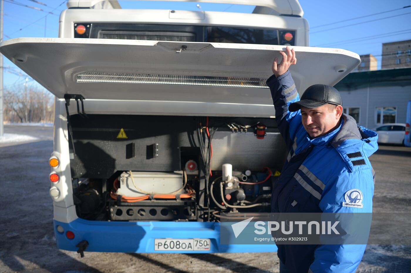Russian electric bus begins operation in Moscow