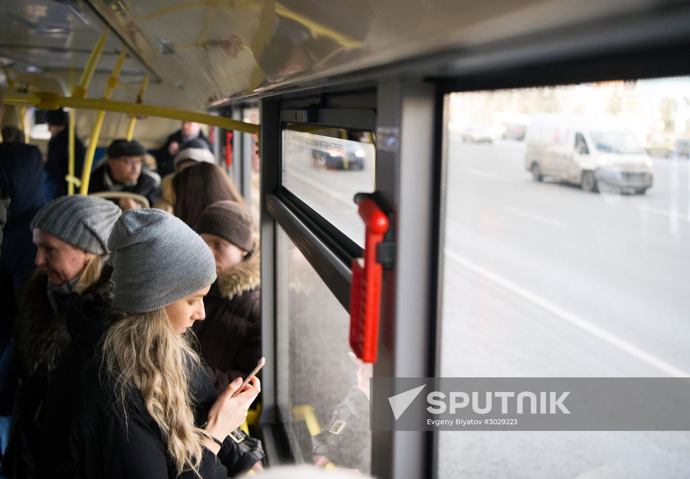 Russian electric bus begins operation in Moscow