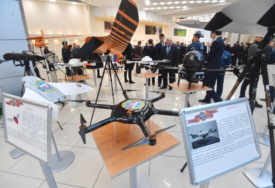 Exhibition of survival equipment