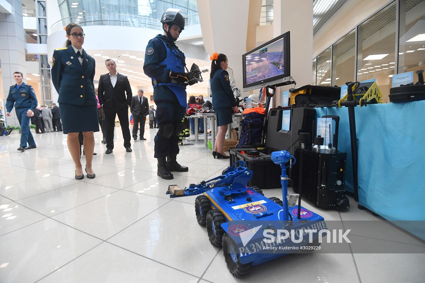 Exhibition of survival equipment