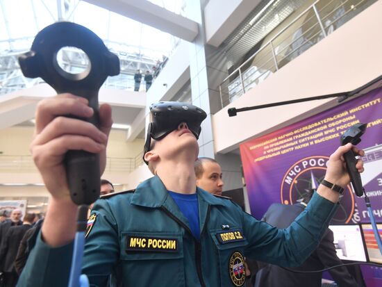 Exhibition of survival equipment