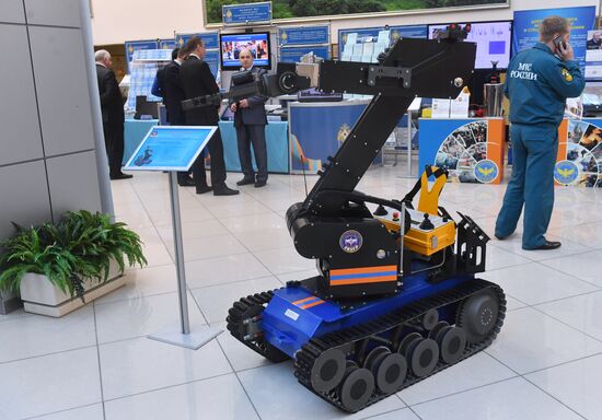 Exhibition of sirvival equipment