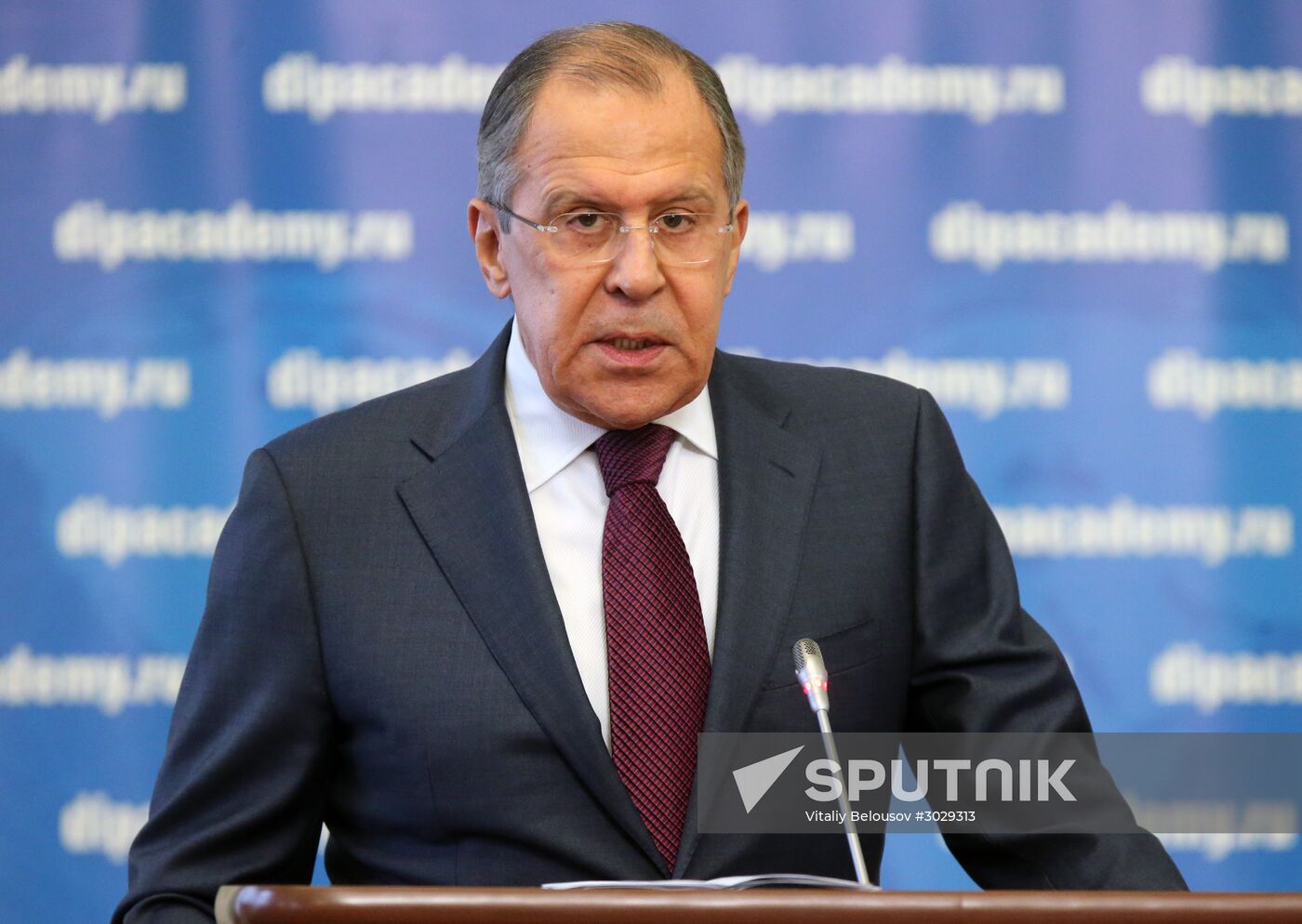 Foreign Minister Sergei Lavrov meets with students and staff of Foreign Ministry's Diplomatic Academy