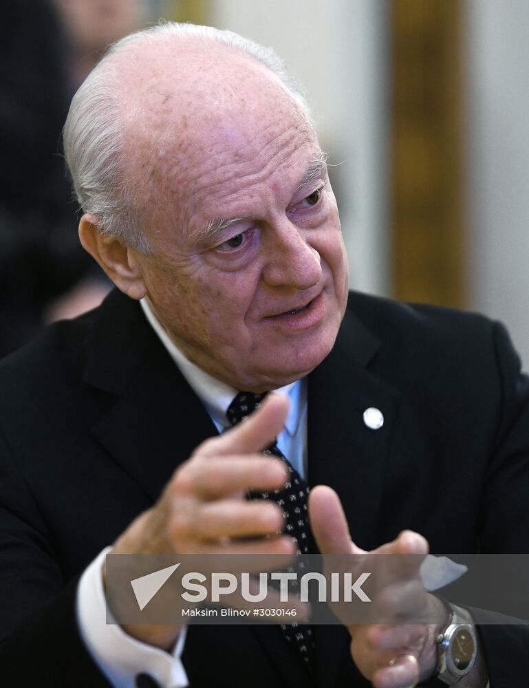 Sergei Lavrov meets with Staffan de Mistura