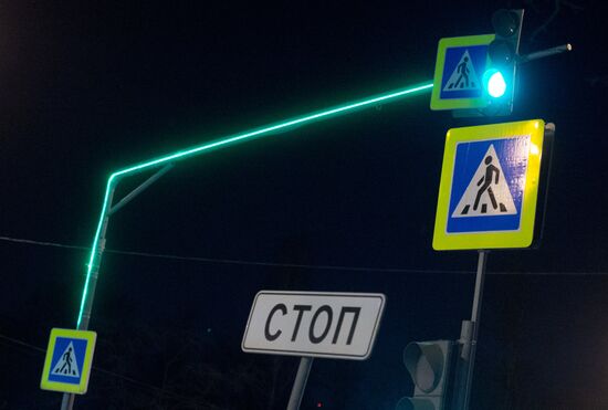 Experiment in innovative traffic signals' lighting