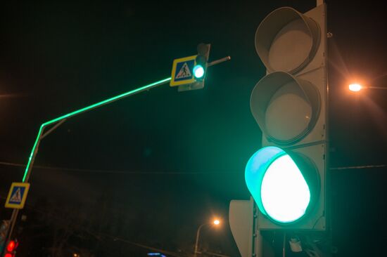 Experiment in innovative traffic signals' lighting