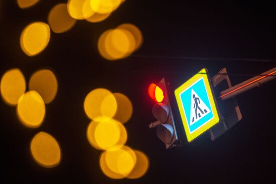 Experiment in innovative traffic signals' lighting