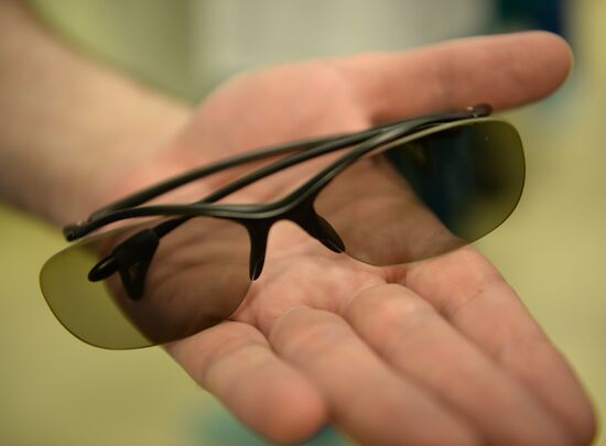 Russian surgeon performs first operation with 3D-glasses in the Urals