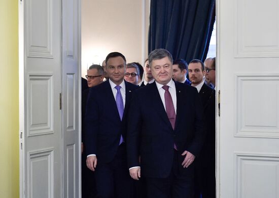 Ukraine's, Poland's presidents Poroshenko and Duda meet in Munich
