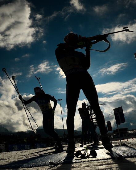 Biathlon World Championships. Men's relay