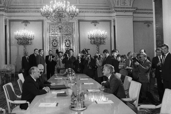 Australian Prime Minister Bob Hawke's visit to Soviet Union