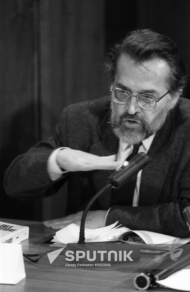 Professor Dietrich Geyer director at Estern Europe Institute