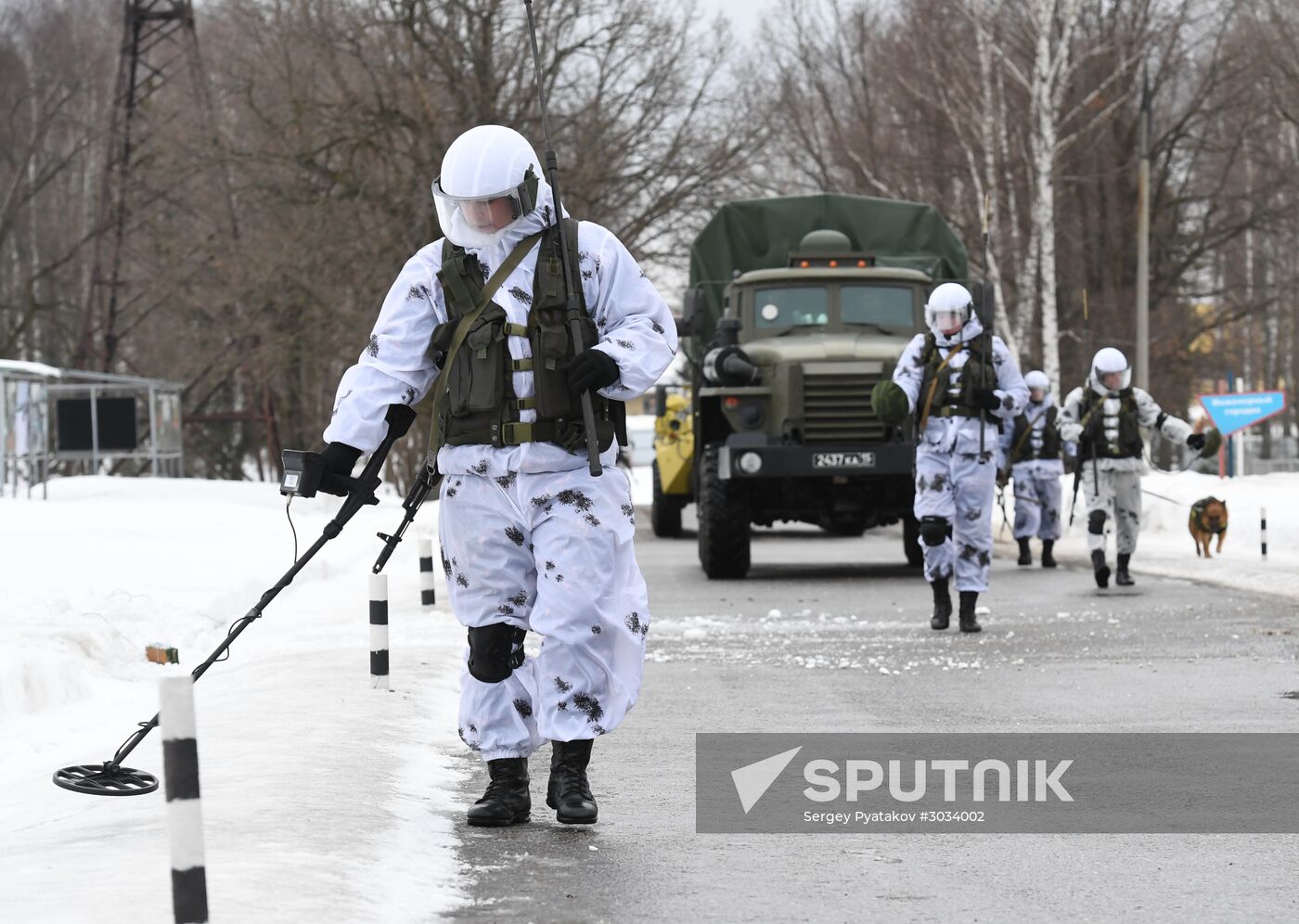 Military training course marking Defender of the Fatherland Day