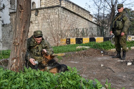 Military engineers of the Russian Army's International Anti-mine Center in Aleppo