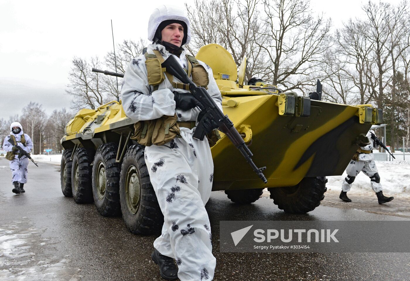 Military training course marking Defender of the Fatherland Day