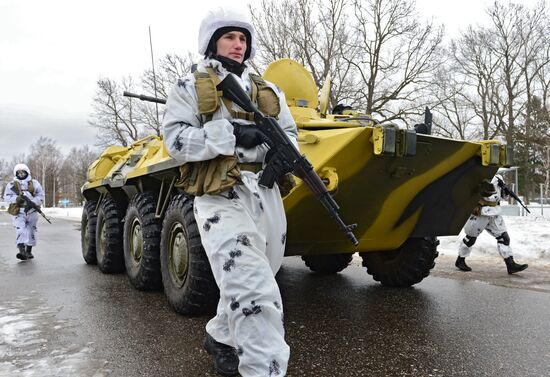 Military training course marking Defender of the Fatherland Day