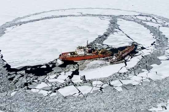 Towing vessel Yeruslan, abandoned in the Primorye Territory