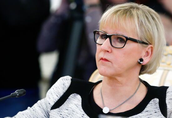 Sergei Lavrov meets with several officials in Moscow