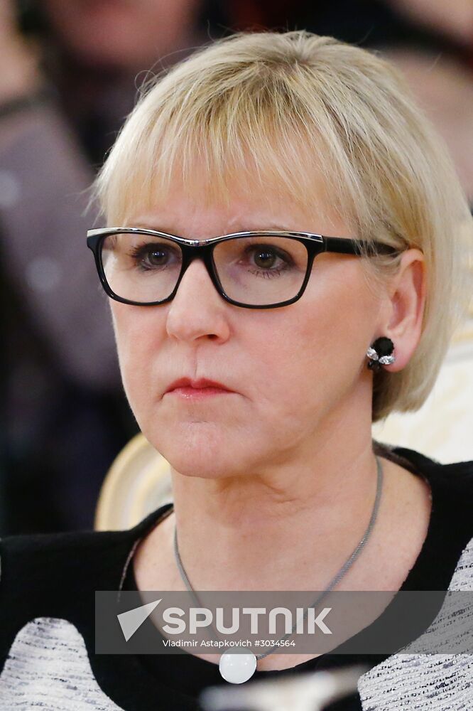 Sergei Lavrov meets with several officials in Moscow