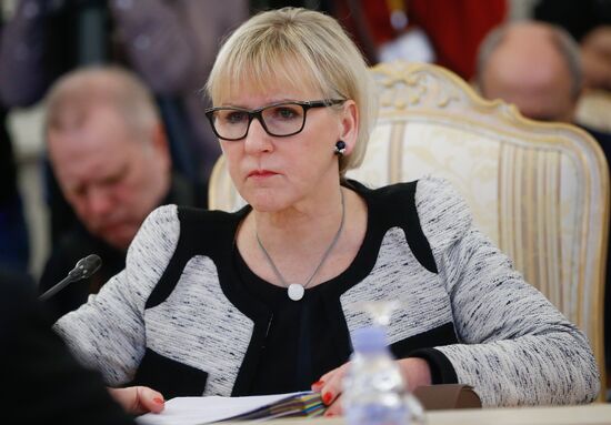Sergei Lavrov meets with several officials in Moscow