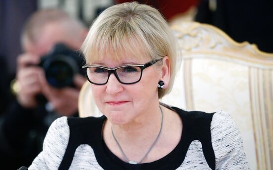 Sergei Lavrov meets with several officials in Moscow