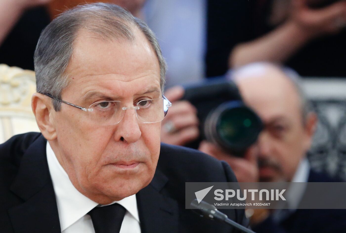 Sergei Lavrov meets with several officials in Moscow