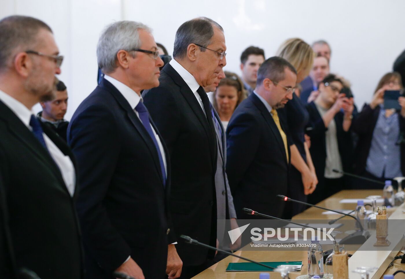 Sergei Lavrov meets with several officials in Moscow