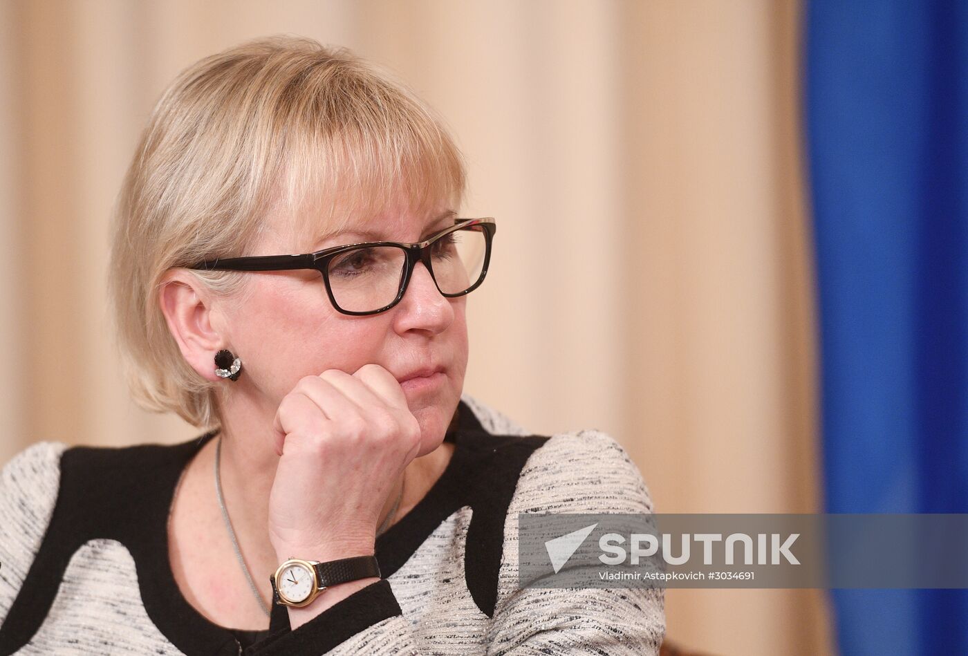 Sergei Lavrov meets with several officials in Moscow