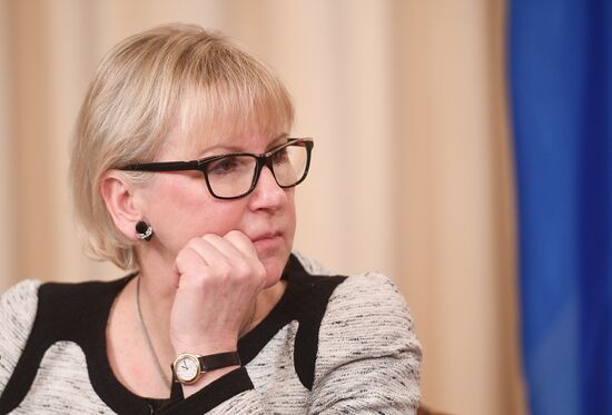 Sergei Lavrov meets with several officials in Moscow
