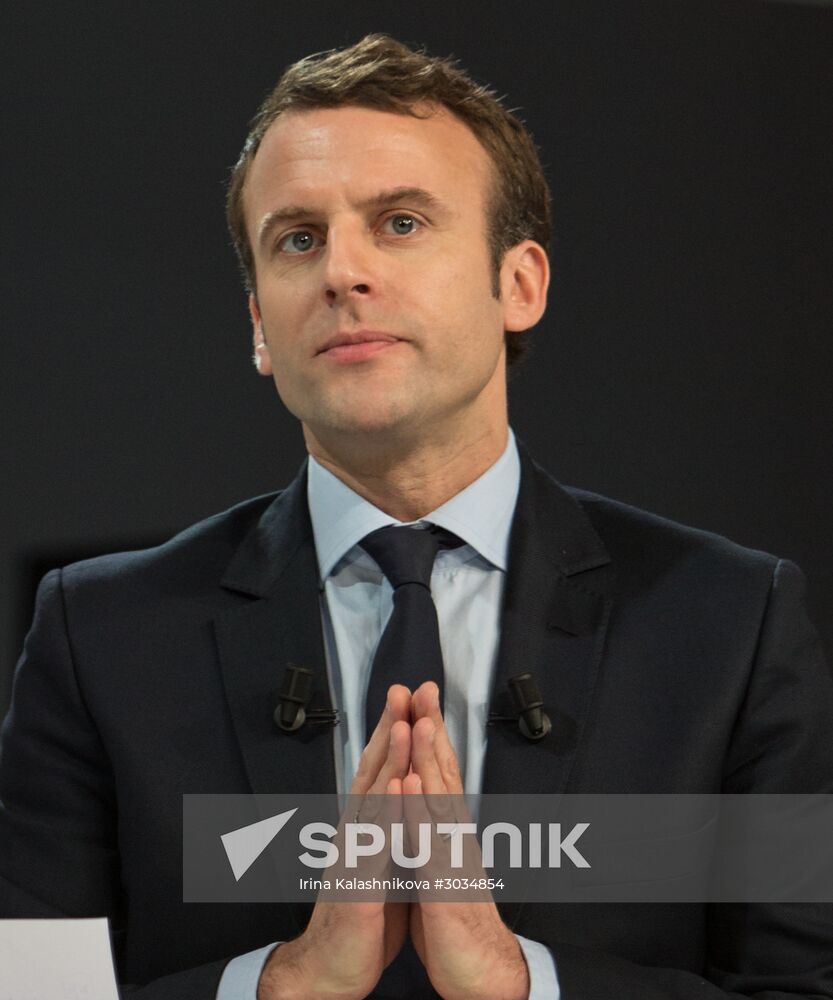 French presidential candidates make election speeches