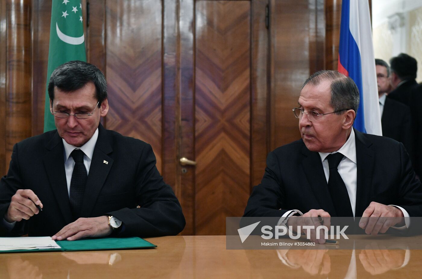 Sergei Lavrov meets with several officials in Moscow