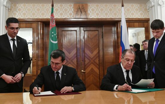 Foreign Minister Sergei Lavrov meets with several officials in Moscow