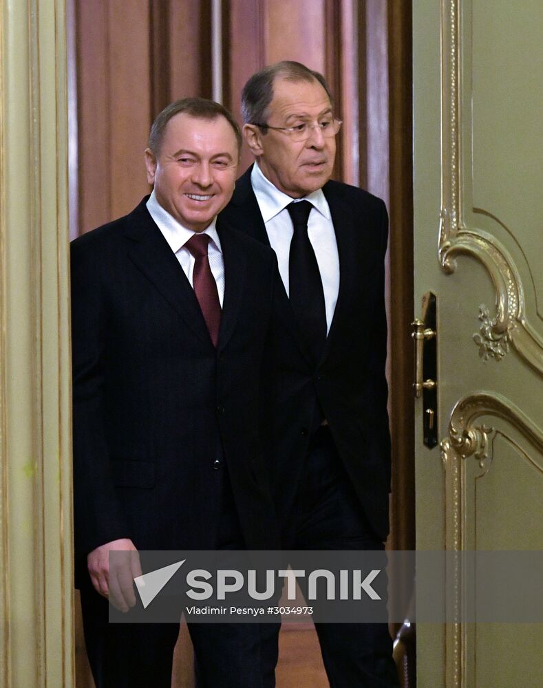 Sergei Lavrov meets with several officials in Moscow