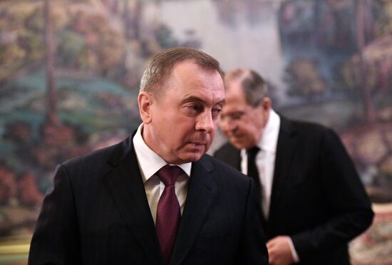 Sergei Lavrov meets with several officials in Moscow