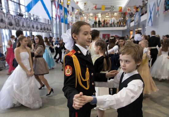 Young sailors' ball to mark Defender of the Fatherland Day