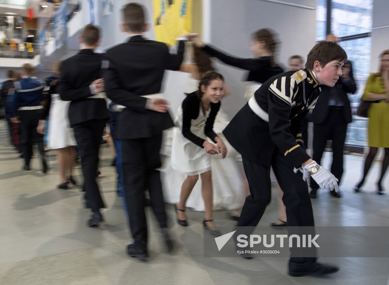 Young sailors' ball to mark Defender of the Fatherland Day