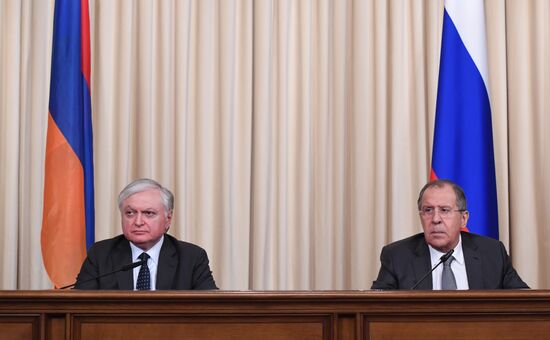 Sergei Lavrov meets with Armenian Foreign Minister Edward Nalbandyan