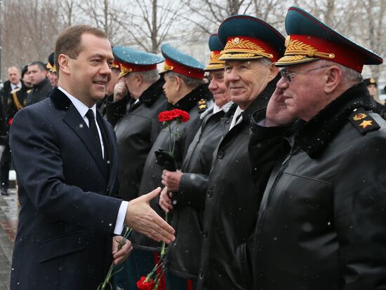 Wreath-laying ceremony at the Tomb of the Unknown Soldier on the Defender of the Fatherland Day