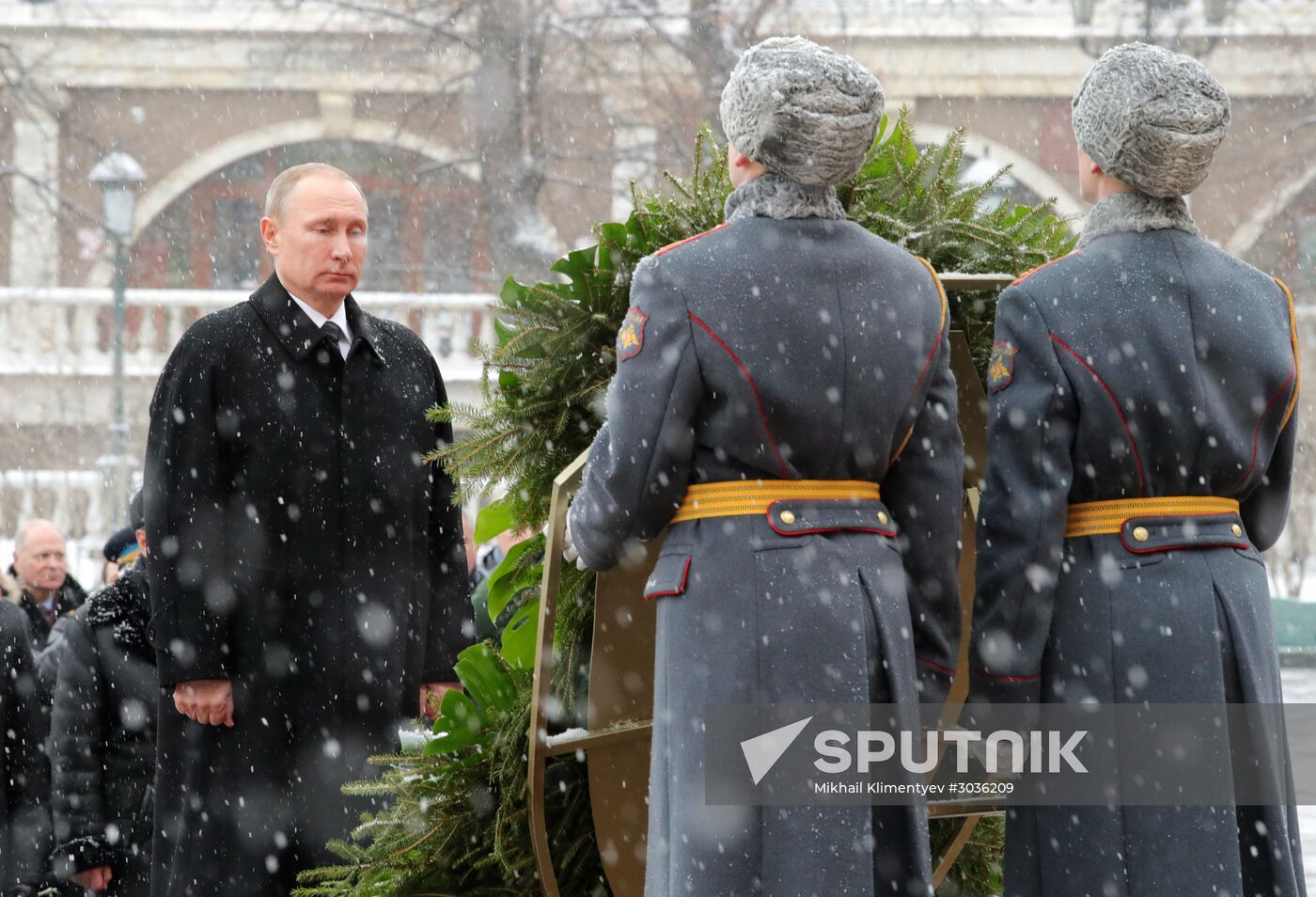 Wreath-laying ceremony at the Tomb of the Unknown Soldier on the Defender of the Fatherland Day